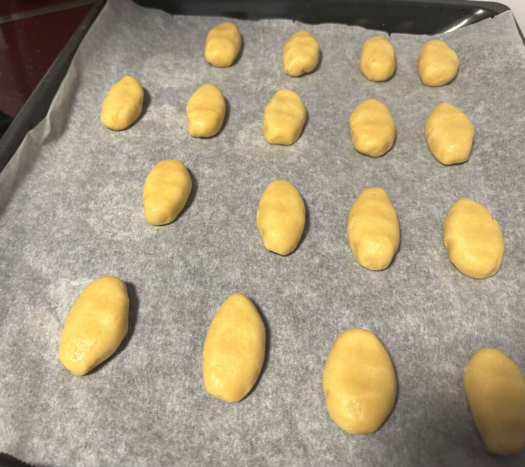 Slightly flattened dough balls