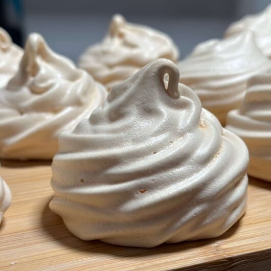 How To Make Meringue: Recipe That Doesn't Fail (Video)