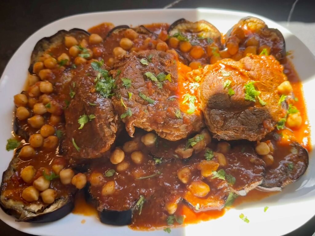 mderbel plato argelino con berenjenas